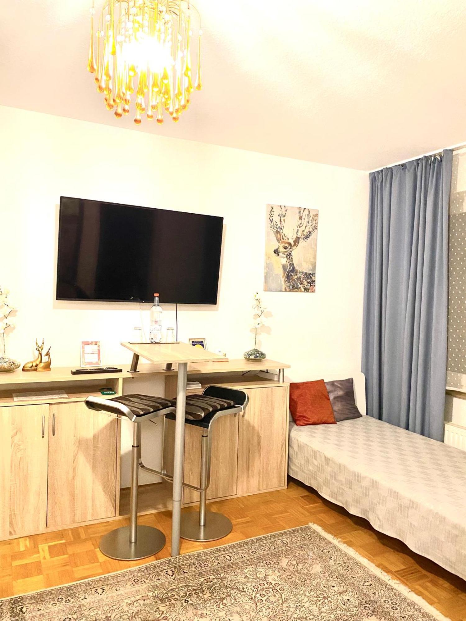 Apartment Welcome To Messe! Two-bedroom Smartapartment &balcony *
